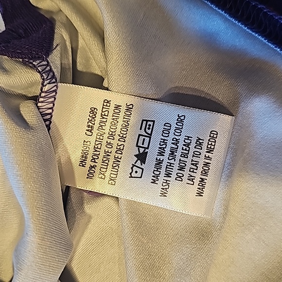 ROBERT GRAHAM mens size medium polo shirt. I7 - Picture 5 of 6